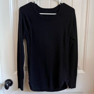Lululemon knit sweater solid black size small long sleeve crew neck